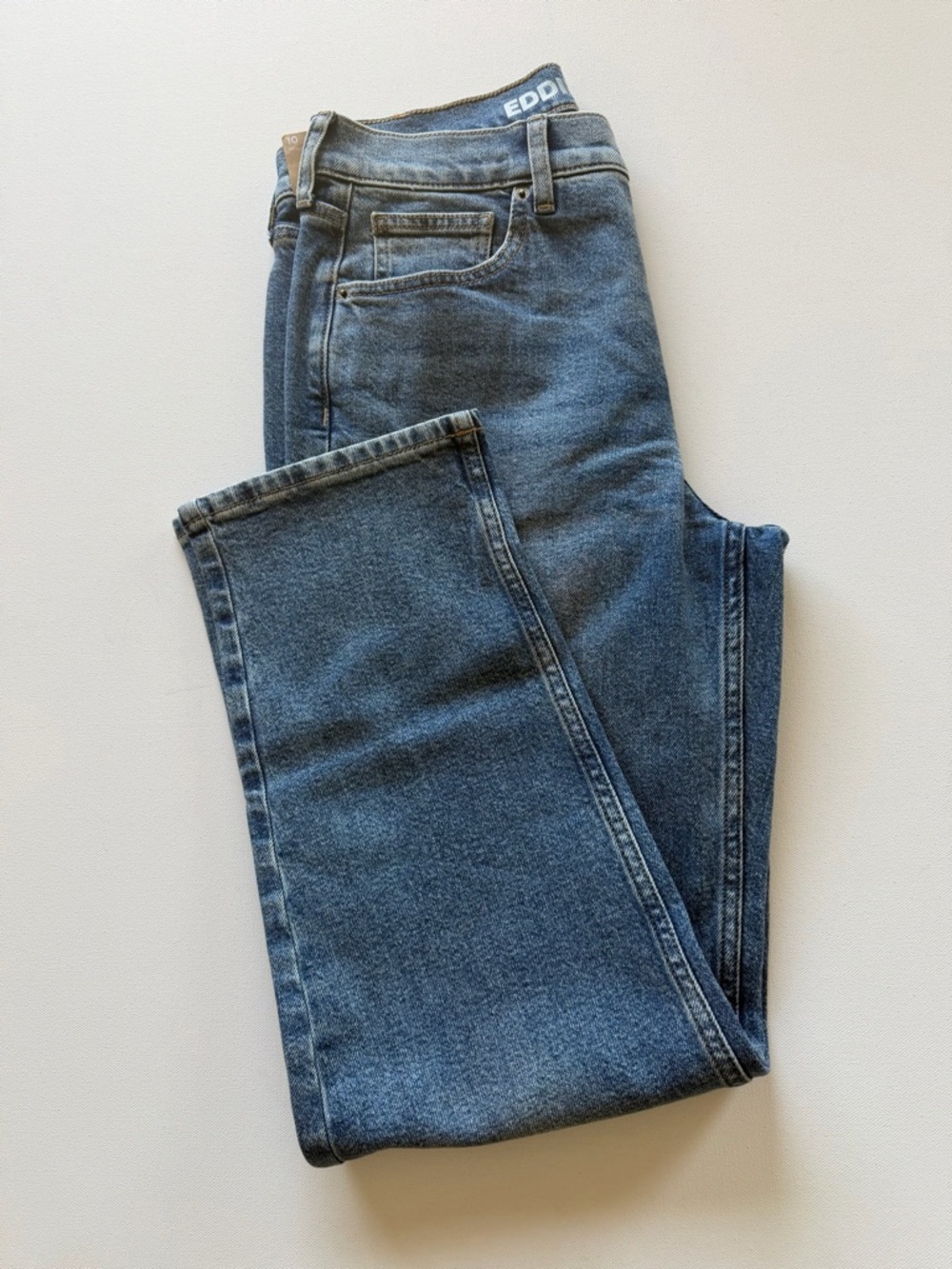 NWT Women's Eddie Bauer Classic Straight Light Wash High Rise Jeans 10/27 (KB3)